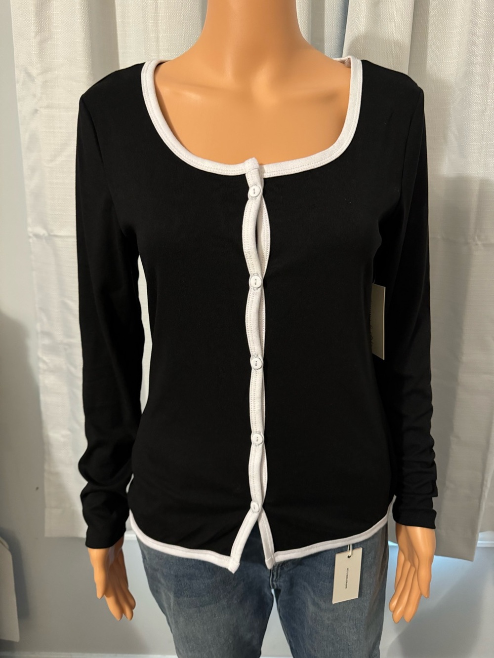 Great Gemma & Olivia size M black white button up long sleeve shirt new